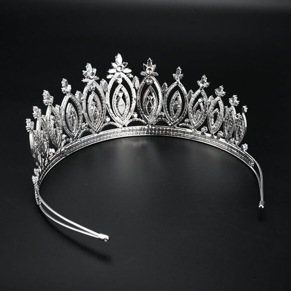 Silver Bridal Tiara Crown Cubic Zirconia Wedding Pageant Prom Accessory - Picture 9 of 9